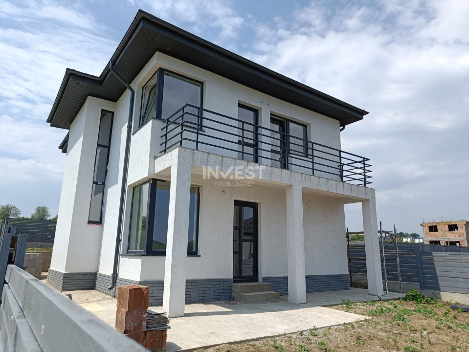 Casa cu 4 camere, incalzire pardoseala. Rediu - 3km de Rond Pacurari - 14