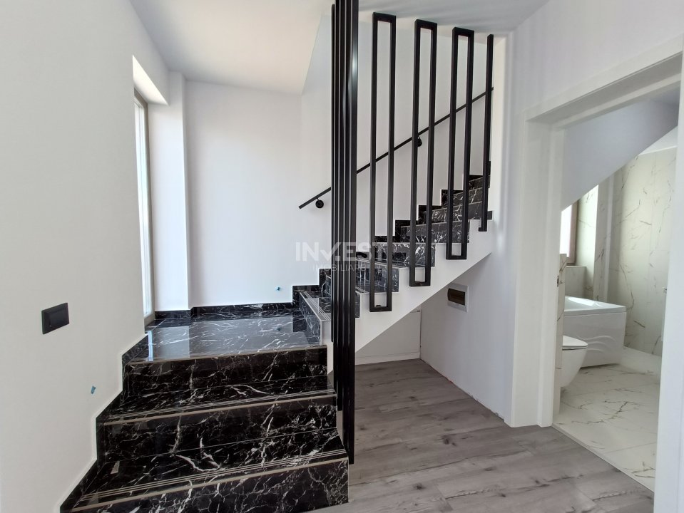 Vilă Duplex de Vânzare în Rediu, Iași - 4