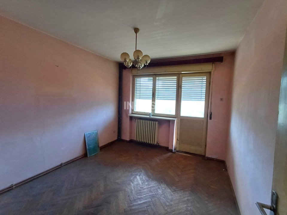Apartament 3 camere decomandat - etaj 2 - Bulevardul Socola  - 5
