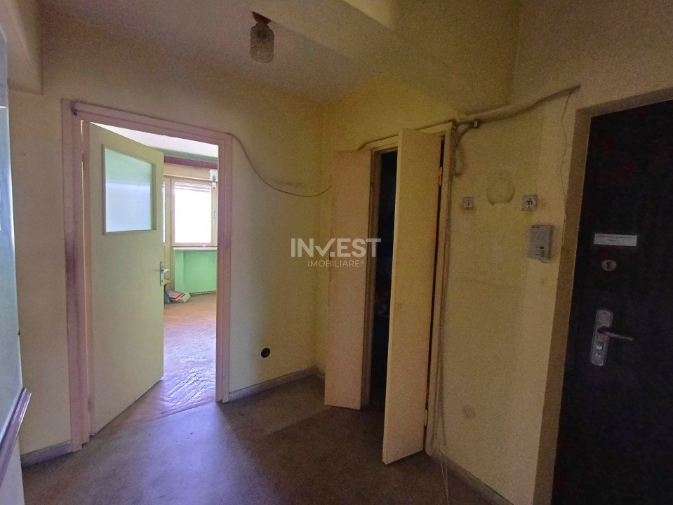 Apartament 3 camere decomandat - etaj 2 - Bulevardul Socola  - 7