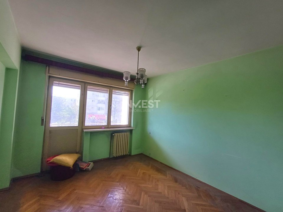 Apartament 3 camere decomandat - etaj 2 - Bulevardul Socola  - 10
