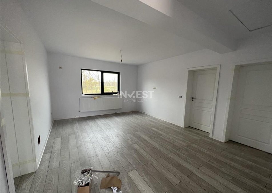 Casa 4 camere , 450 mp teren, beci, canalizare, Miroslava - 3