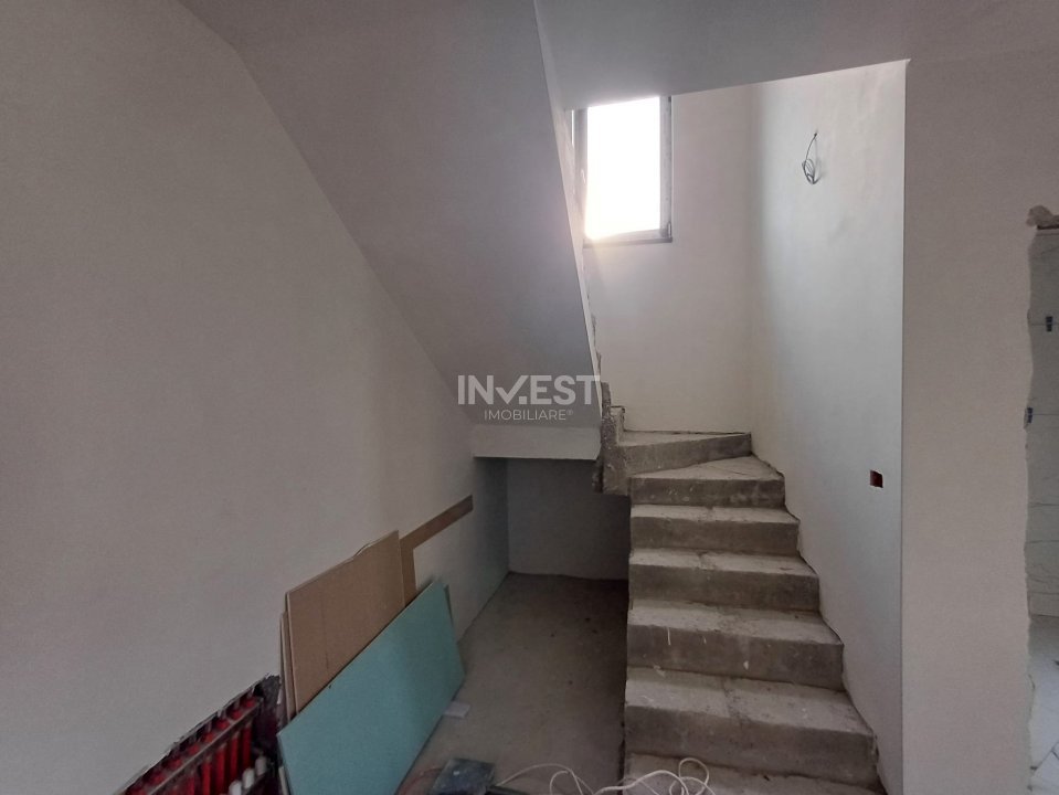 Casă de vânzare în zona Valea Adâncă - 11
