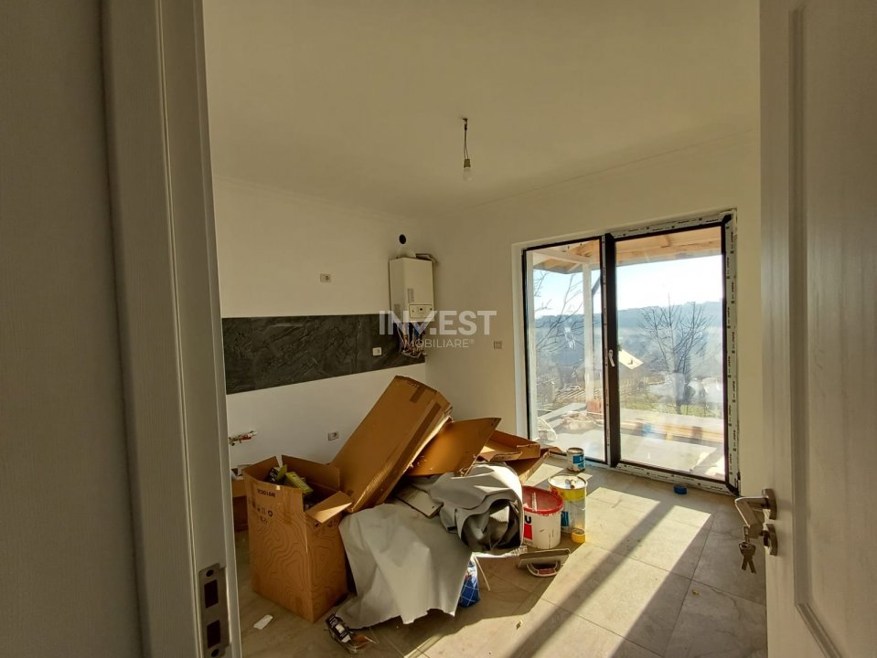 Casă de Vânzare în Miroslava - cu Teren de 700 mp - 14