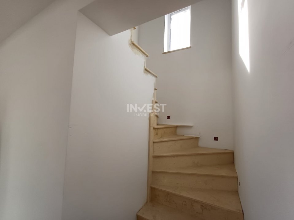 Casa 4 camere si beci in Miroslava 500 m de centru – 120 mp Utili, Teren 400 mp - 10