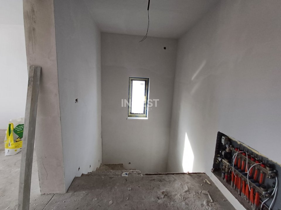 Casa 4 camere si beci in Miroslava 500 m de centru – 120 mp Utili, Teren 400 mp - 17