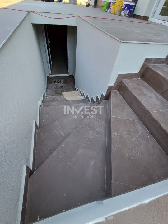 Casă de vânzare în MIROSLAVA , 4 camere - 6