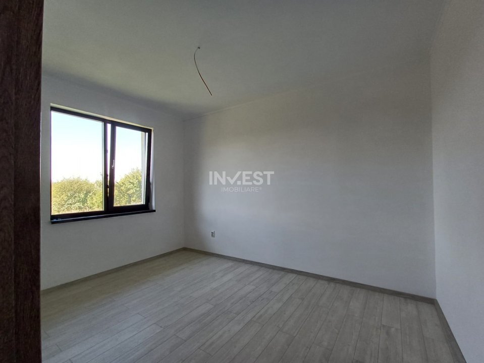 Casă cu 4 camere, 2 băi, beci spațios și 400 mp teren - 7