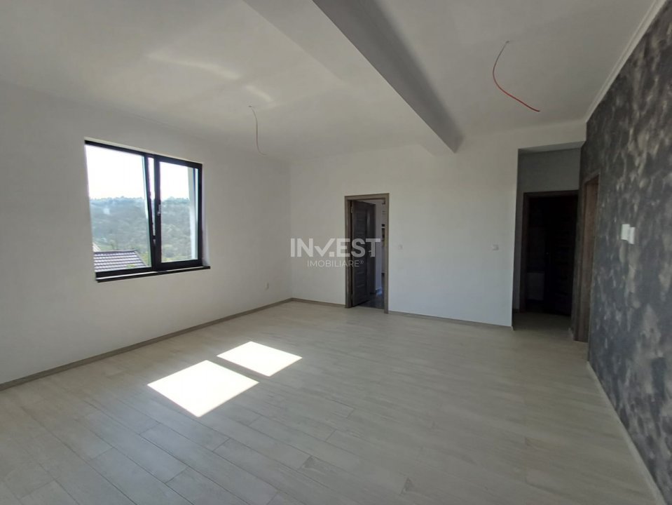 Casă cu 4 camere, 2 băi, beci spațios și 400 mp teren - 20