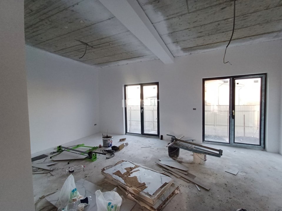 CASA CU 3 CAMERE VISAN - 10