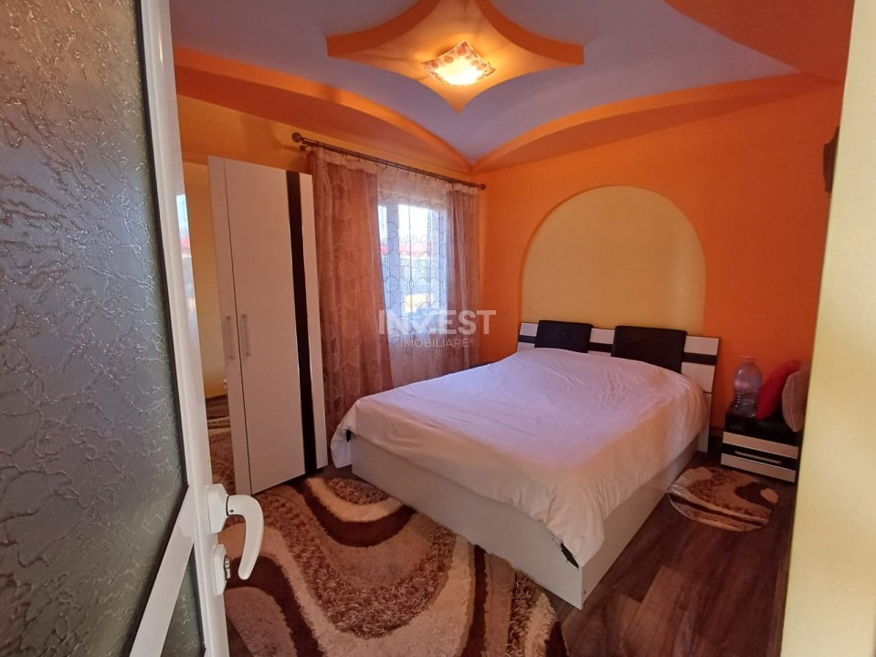 CASA CU 4 CAMERE IN VOINESTI , 825MP DE TEREN  - 8