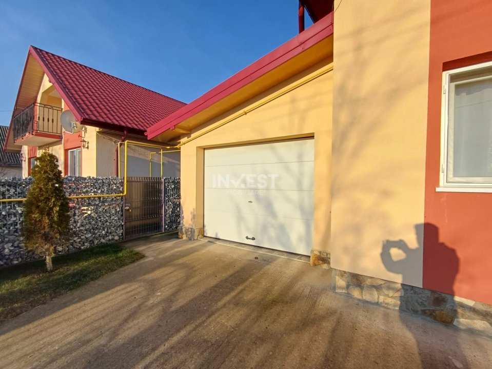 CASA CU 4 CAMERE IN VOINESTI , 825MP DE TEREN  - 12