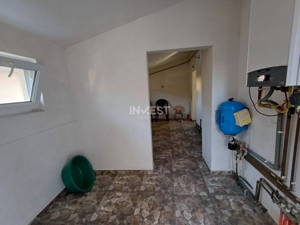 CASA CU 4 CAMERE IN VOINESTI , 825MP DE TEREN  - 14