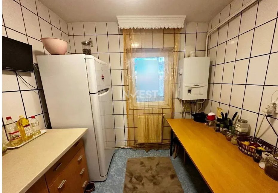 Apartament de vanzare cu 3 camere in Alexandru cel Bun  - 4