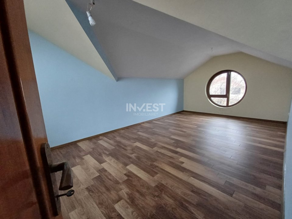 Vila cu  7 camere in Galata  cu toate utilitatile si  1200 mp de teren - 8