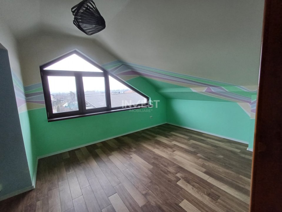 Vila cu  7 camere in Galata  cu toate utilitatile si  1200 mp de teren - 11
