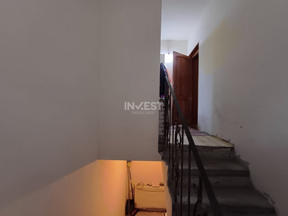 Vila cu  7 camere in Galata  cu toate utilitatile si  1200 mp de teren - 13
