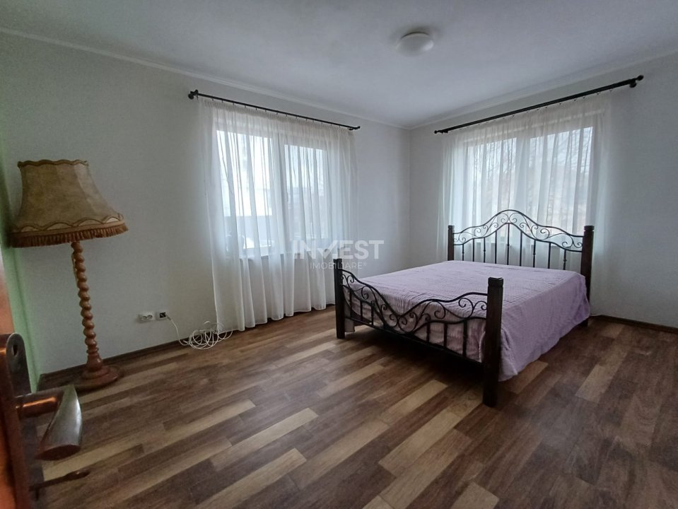 Vila cu  7 camere in Galata  cu toate utilitatile si  1200 mp de teren - 17