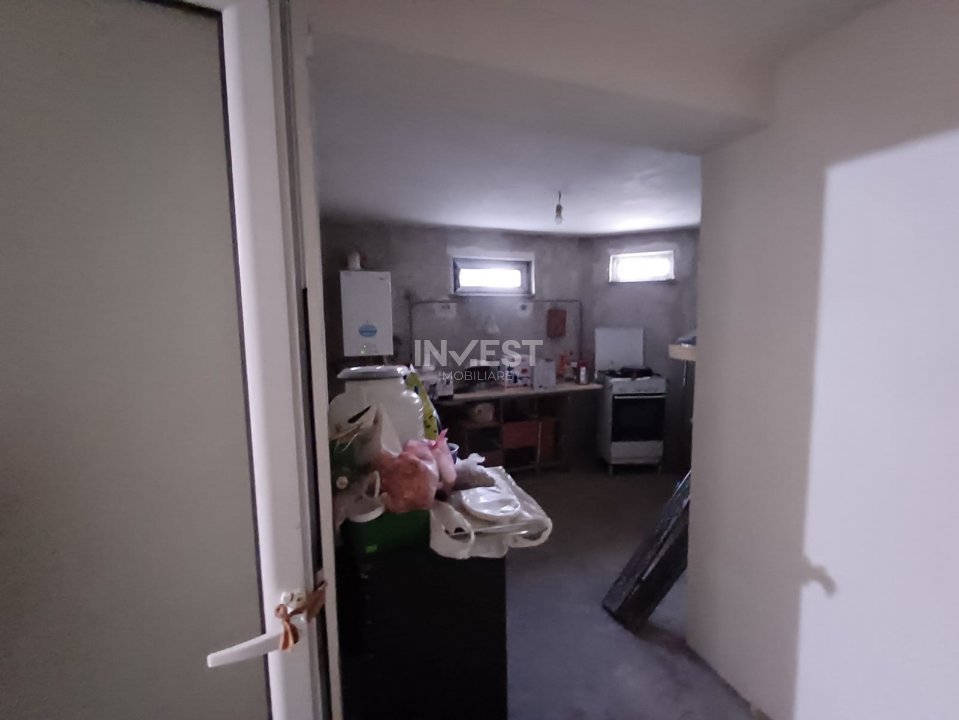 Vila cu  7 camere in Galata  cu toate utilitatile si  1200 mp de teren - 19