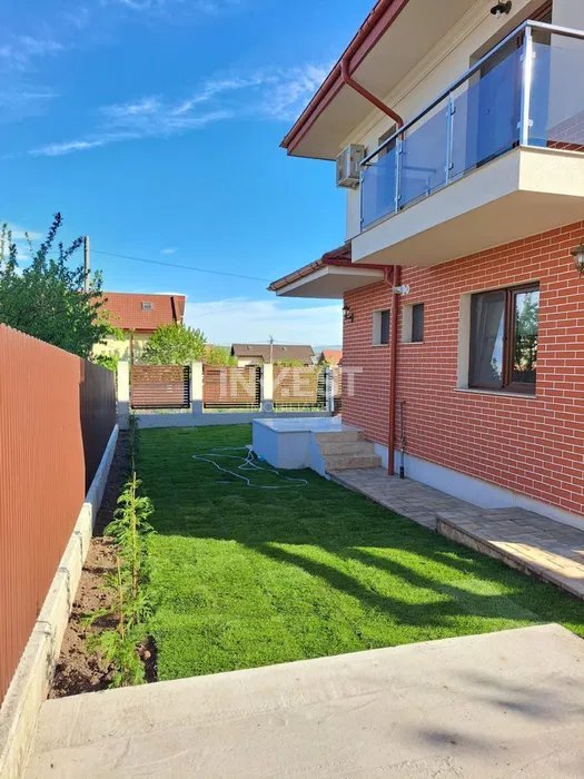 Casa premium cu 4 camere , zona Nicolina-Strada Strugurilor - 1