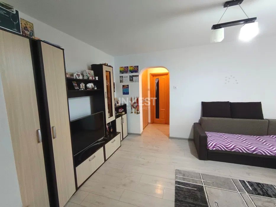 Apartament 3 camere - etaj intermediar - Podu Roș  - 5