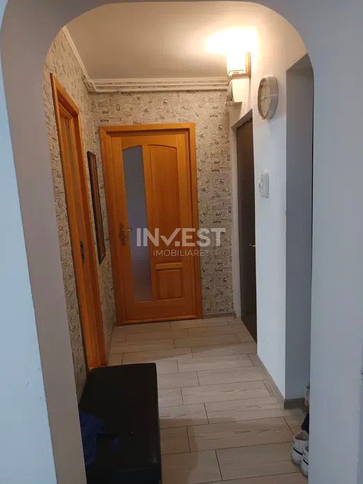 Apartament 3 camere - etaj intermediar - Podu Roș  - 3