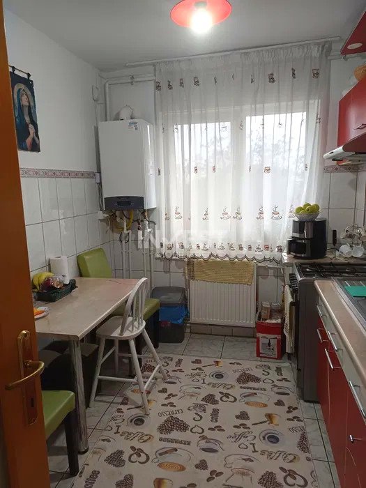 Apartament 3 camere - etaj intermediar - Podu Roș  - 6