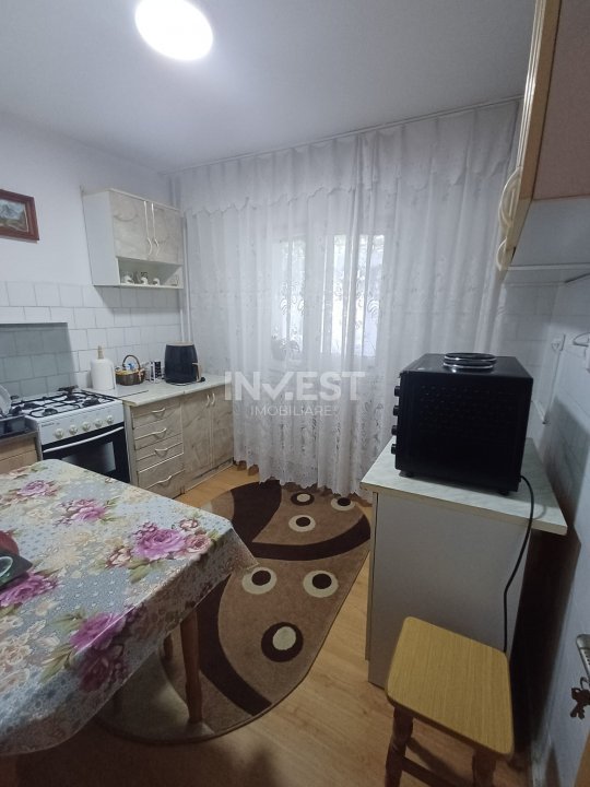 Apartament 3 Camere, etaj 1, zona Nicolina 1  - 4