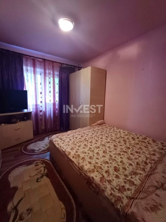 Apartament 3 Camere, etaj 1, zona Nicolina 1  - 2
