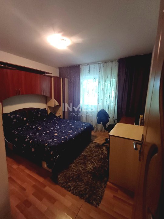 Apartament 3 Camere, etaj 1, zona Nicolina 1  - 3