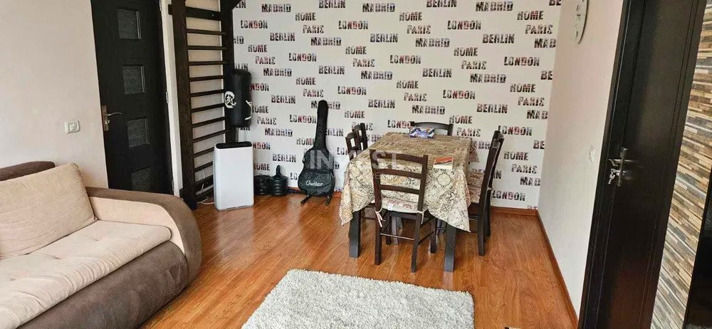Apartament 3 camere - etajul 2 - Podu Roș, Primăverii  - 2