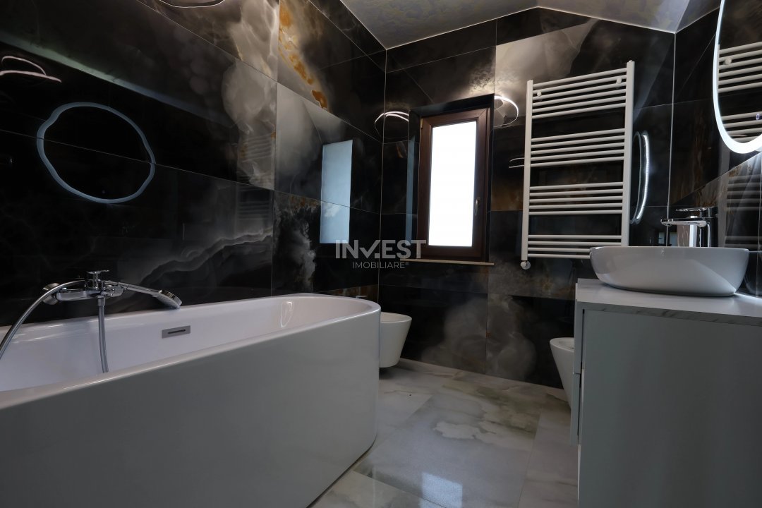 Vilă finalizată, disponibilă cu 600 sau 1000 mp teren, Rediu, IASI - 17