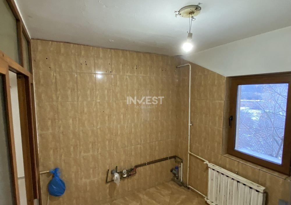 Apartament 4 camere decomandat, 81 mp, etaj 3/3 cu pod  - 3