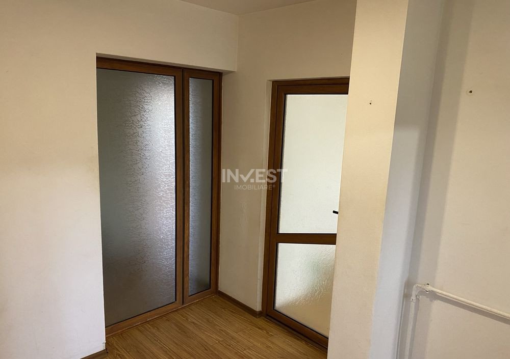 Apartament 4 camere decomandat, 81 mp, etaj 3/3 cu pod  - 6