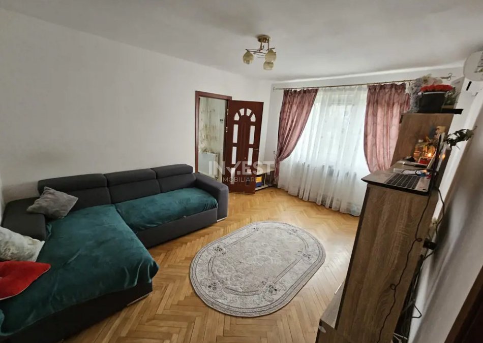 Zimbru- Apartament 2 camere, etajul 2- Mobilat  - 1