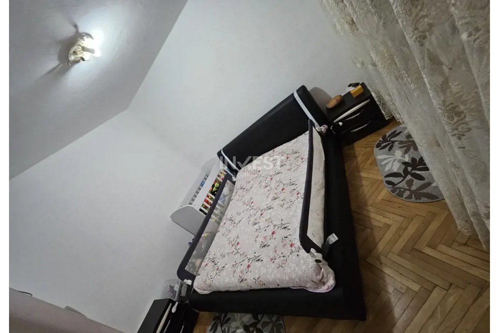 Zimbru- Apartament 2 camere, etajul 2- Mobilat  - 2