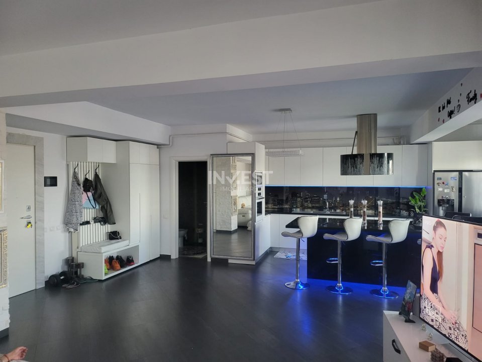 Apartament cu 3 camere , zona Visoianu , tip duplex