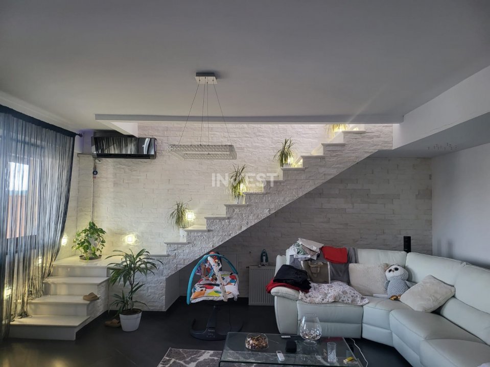 Apartament cu 3 camere , zona Visoianu , tip duplex - 15