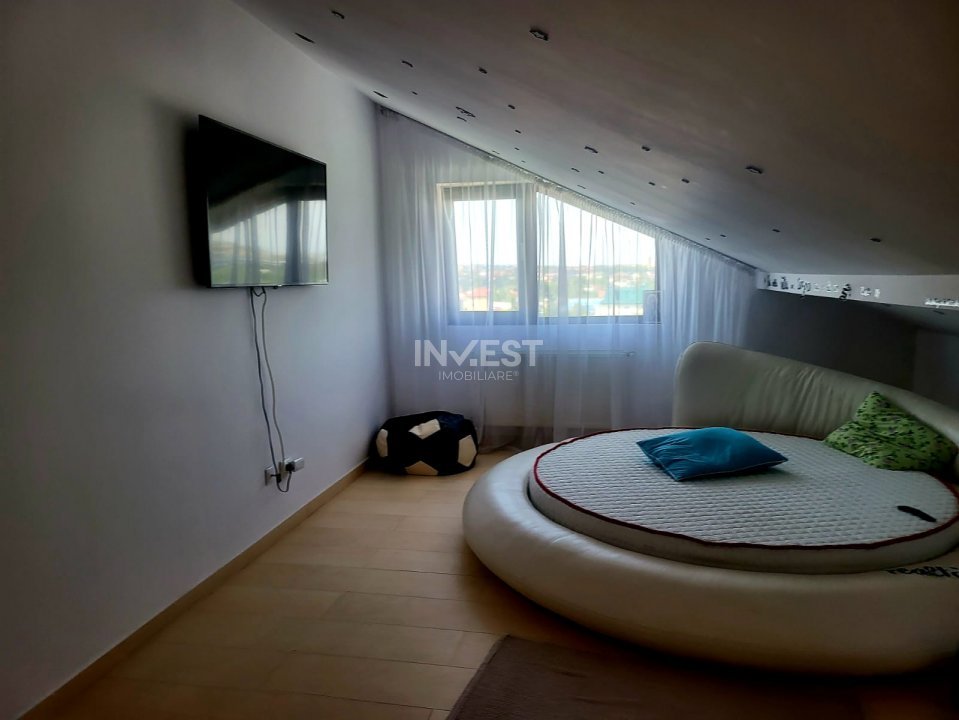Apartament cu 3 camere , zona Visoianu , tip duplex - 18