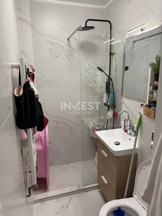 Alexandru- Apartament 3 camere renovat si mobilat- 81.900 euro  - 4