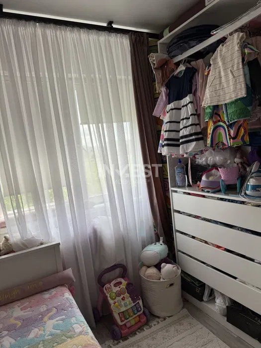 Alexandru- Apartament 3 camere renovat si mobilat- 81.900 euro  - 5
