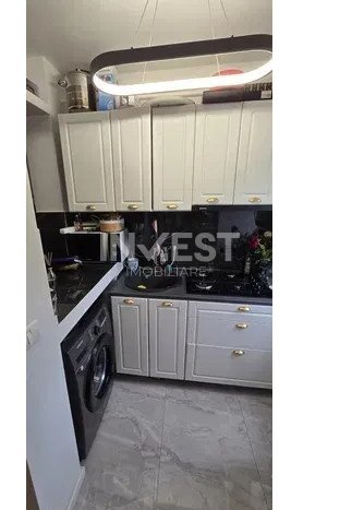 Alexandru- Apartament 3 camere renovat si mobilat- 81.900 euro  - 3