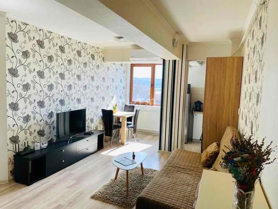 Apartament 2 camere-Tudor Vladimirescu-etaj intermediar-bloc 2013