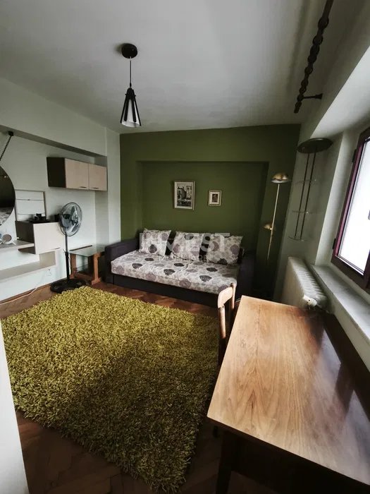Apartament 2 camere, decomandat, Nicolina, etaj intermediar - 3