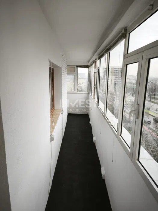 Apartament 2 camere, decomandat, Nicolina, etaj intermediar - 8