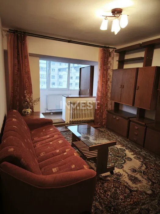 Apartament 2 camere, decomandat, Nicolina, etaj intermediar - 4