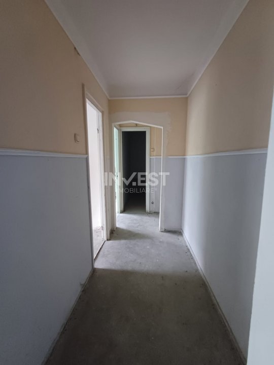 Zimbru- Apartamrnt 3 camere, etaj 1 - 74.900 euro  - 2