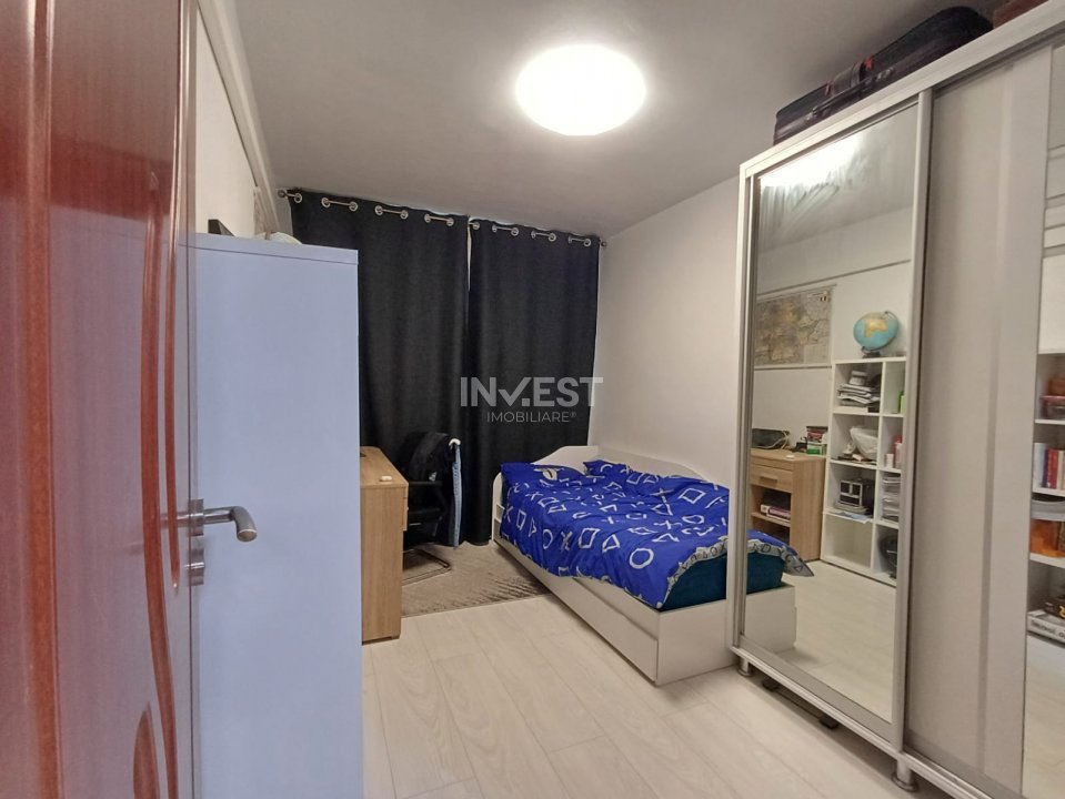 Dacia- Apartament 3 camere decomandat, etaj intermediar