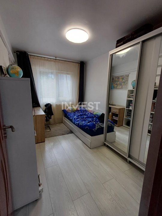 Dacia- Apartament 3 camere decomandat, etaj intermediar - 4