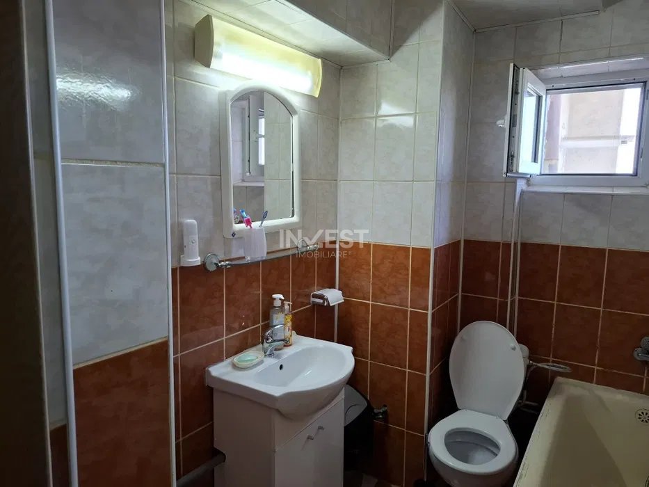 Apartament de vanzare, 2 camere decomandat – Zona Kaufland Păcurari - 7